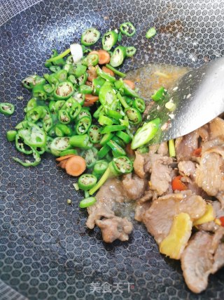 小炒鸭胸肉的做法步骤：10