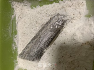 香煎带鱼的做法步骤：4