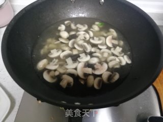 蘑菇蛋花汤的做法步骤：6