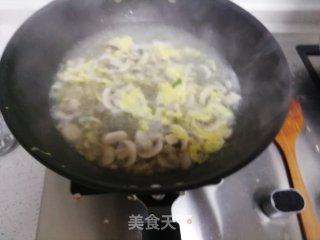 蘑菇蛋花汤的做法步骤：8
