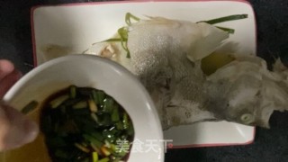 清蒸鲈鱼的做法步骤：6