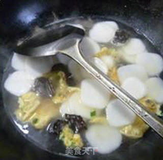 葱蛋黑木耳年糕汤的做法步骤：10
