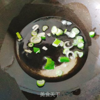 金针菇炒鸡蛋的做法步骤：4