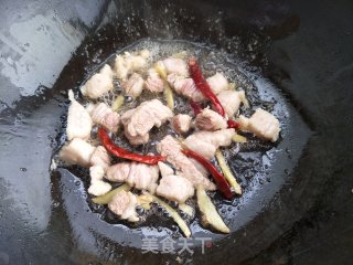 辣酱炒白菜的做法步骤：3