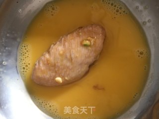 蒜香炸鸡翅的做法步骤：9