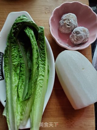 萝卜青菜牛肉丸子汤的做法步骤：1