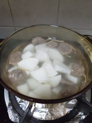 萝卜青菜牛肉丸子汤的做法步骤：5