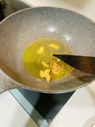 胡萝卜炒瘦肉的做法步骤：3