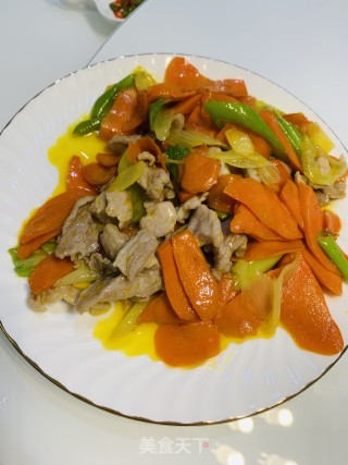 胡萝卜炒瘦肉的做法步骤：7