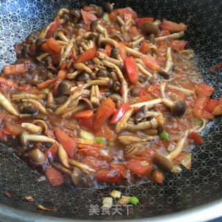酸辣菌菇虾仁汤的做法步骤：7