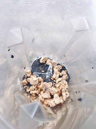 核桃芝麻糊的做法步骤：5