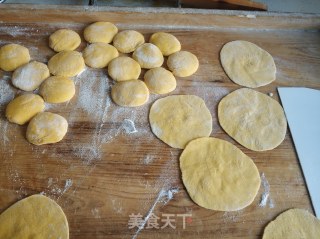 香菇鸡肉黄金饺的做法步骤：19