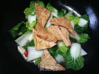 黄心菜炒卤豆腐的做法步骤：6