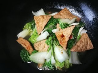 黄心菜炒卤豆腐的做法步骤：7