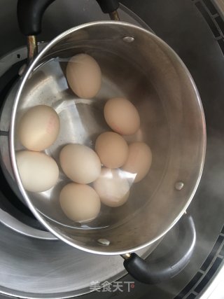 印花溏心卤蛋的做法步骤：1