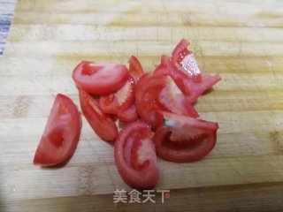 番茄金针菇蛋花汤的做法步骤：2