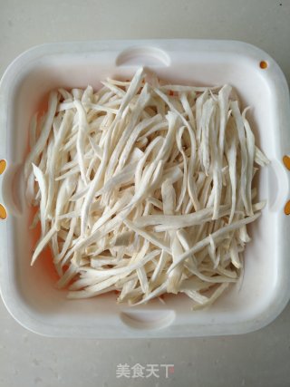 鱼香杏鲍菇的做法步骤：1