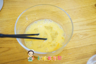 8个月以上芝麻酱炖蛋的做法步骤：2
