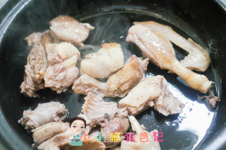 秋天干燥美味的香菇鸭汤做起来的做法步骤：8