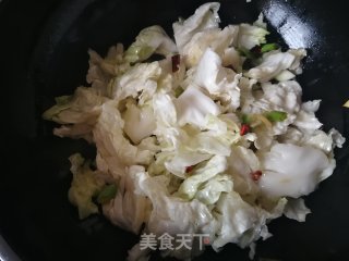 家常炒白菜的做法步骤：5