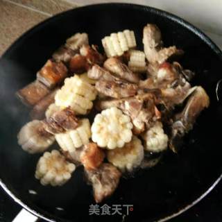 脊骨炖玉米的做法步骤：7