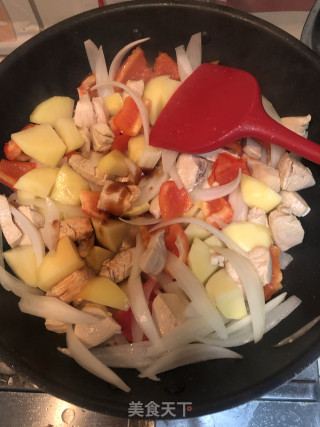 咖喱土豆鸡肉的做法步骤：6