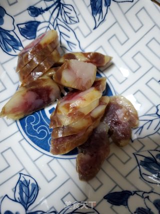 香葱炒腊肠的做法步骤：1