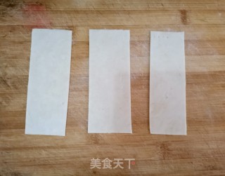 手抓饼草莓蛋糕的做法步骤：2