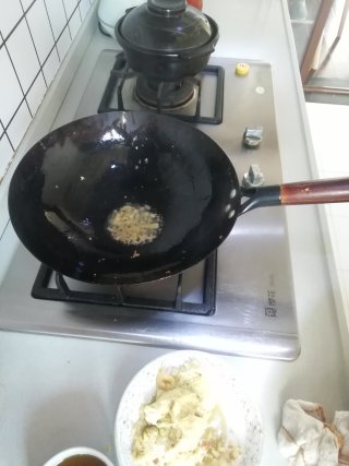 茭白炒蛋的做法步骤：3