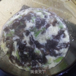 紫菜蛋花汤的做法步骤：3