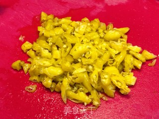 酱椒鱼头的做法步骤：3