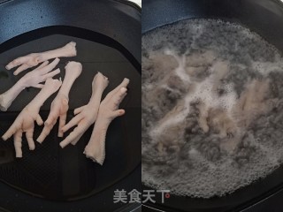 #冬日暖汤#药膳鸡脚汤的做法步骤：2