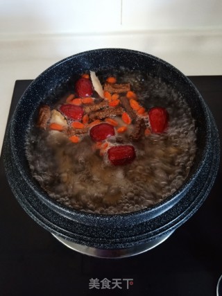 #冬日暖汤#药膳鸡脚汤的做法步骤：5