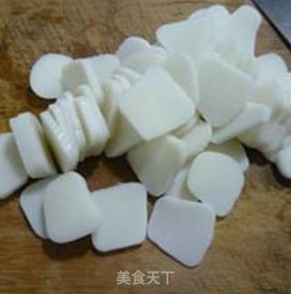 韭菜腊肉炒年糕的做法步骤：6