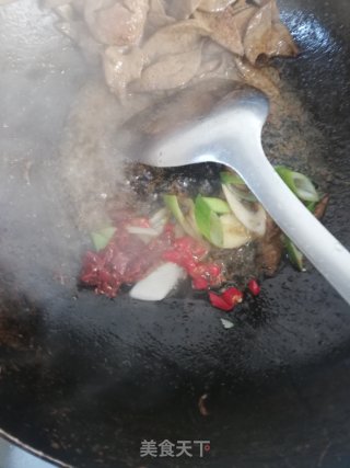 爆炒猪肝的做法步骤：4