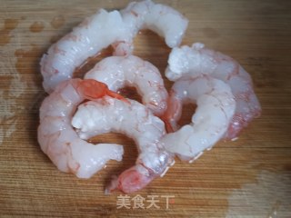 海鲜草菇汤的做法步骤：1