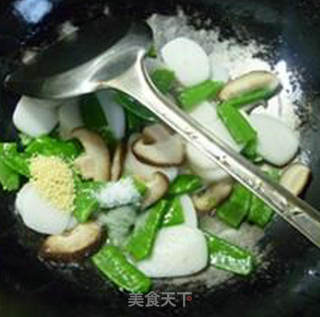 香菇荷兰豆炒年糕的做法步骤：11