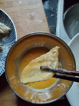 炸鲈鱼片的做法步骤：10