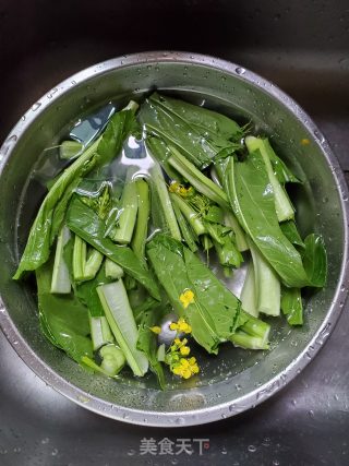 蒜片炒迟菜心的做法步骤：2