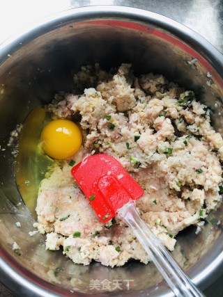 莲菜大肉水饺的做法步骤：4