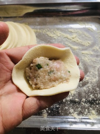 莲菜大肉水饺的做法步骤：6
