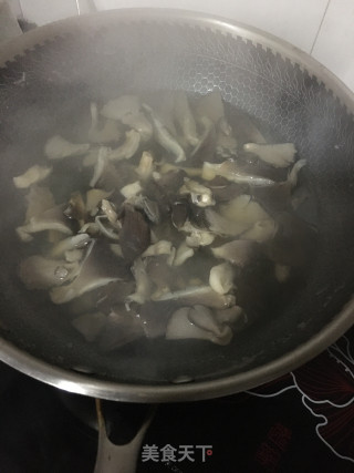 平菇炖白菜的做法步骤：4