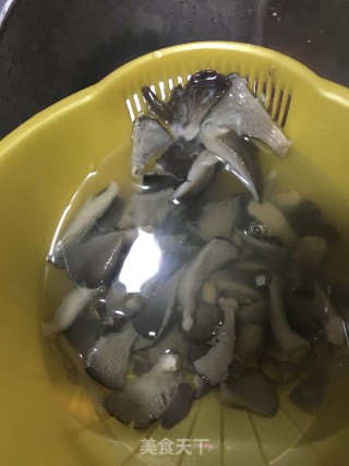 平菇炖白菜的做法步骤：5
