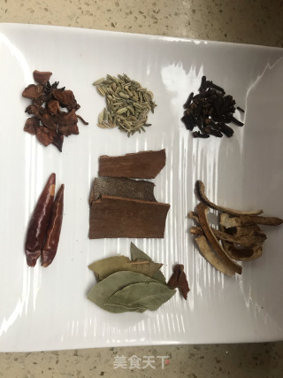 红焖羊肉的做法步骤：3