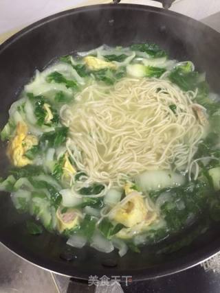 蛋卷青菜煮面的做法步骤：6