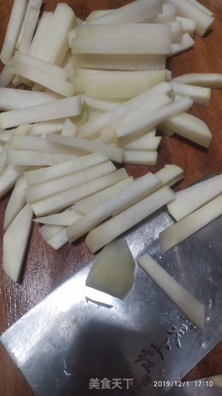 虾胶炒头菜的做法步骤：1