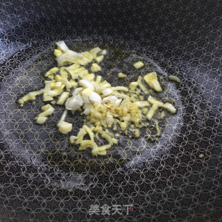 青椒包菜炒粉条的做法步骤：5