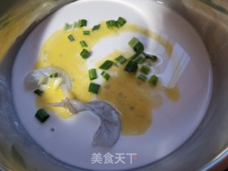 鲜虾鸡蛋肠粉的做法步骤：6