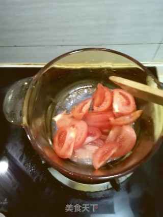 番茄年糕汤的做法步骤：3