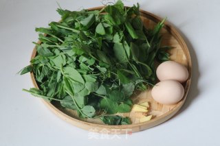 碗豆尖鸡蛋汤的做法步骤：1
